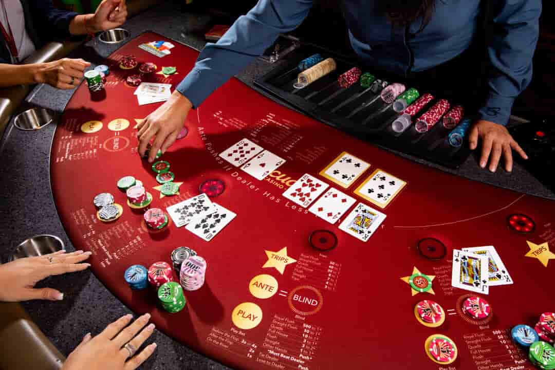 Kiếm tiền siêu đỉnh từ Poker
