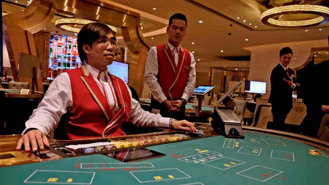 Nhiều điều hay ở Titan King, tất nhiên là các trò casino như slot game